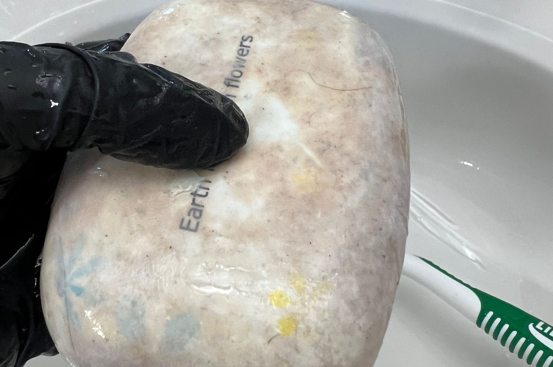 f18969e0-8215-434d-90d9-5a157078655f